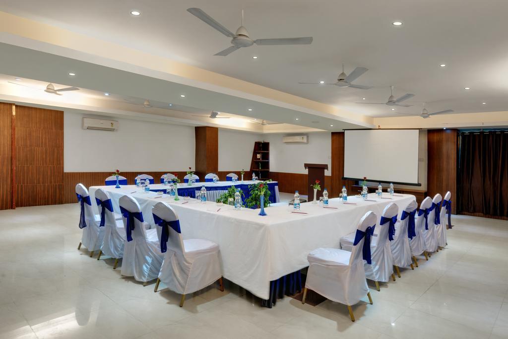 Hotel Balaji Central Ratlam ภายนอก รูปภาพ