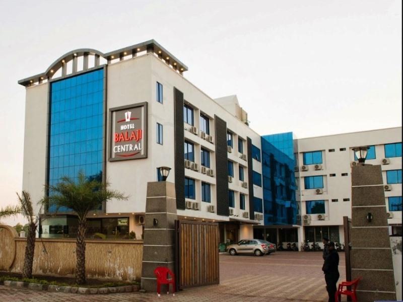 Hotel Balaji Central Ratlam ภายนอก รูปภาพ