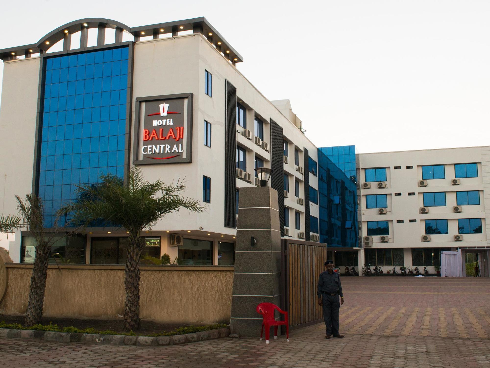 Hotel Balaji Central Ratlam ภายนอก รูปภาพ