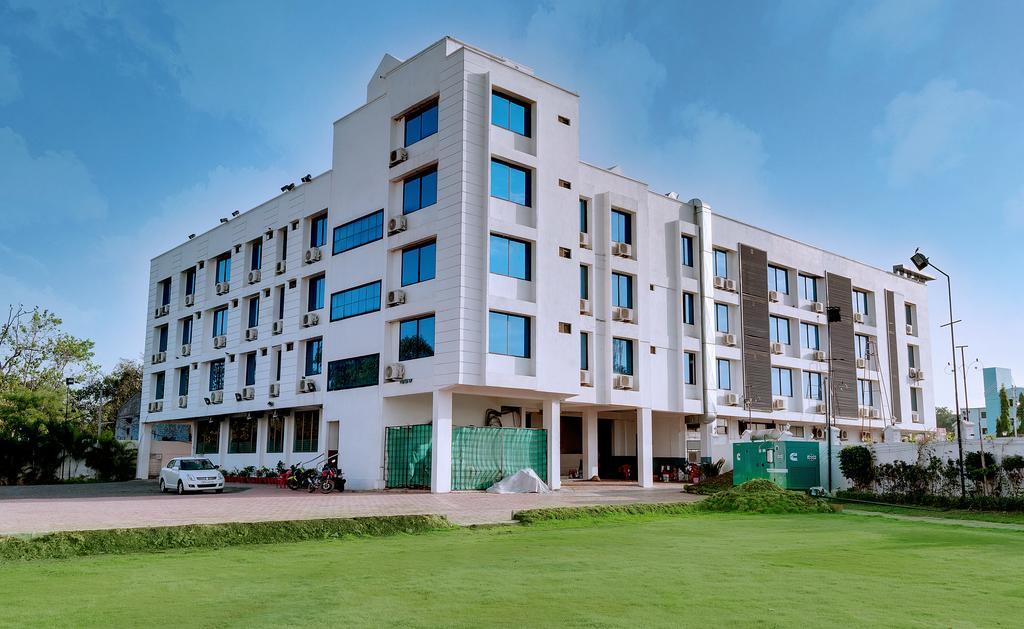 Hotel Balaji Central Ratlam ภายนอก รูปภาพ