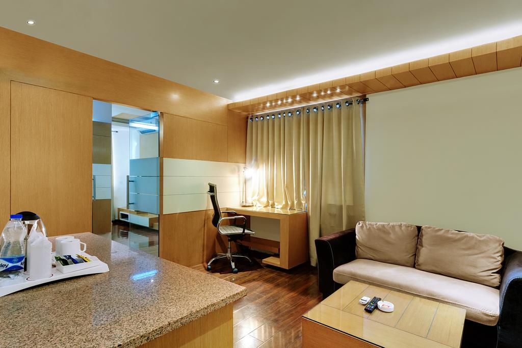 Hotel Balaji Central Ratlam ภายนอก รูปภาพ