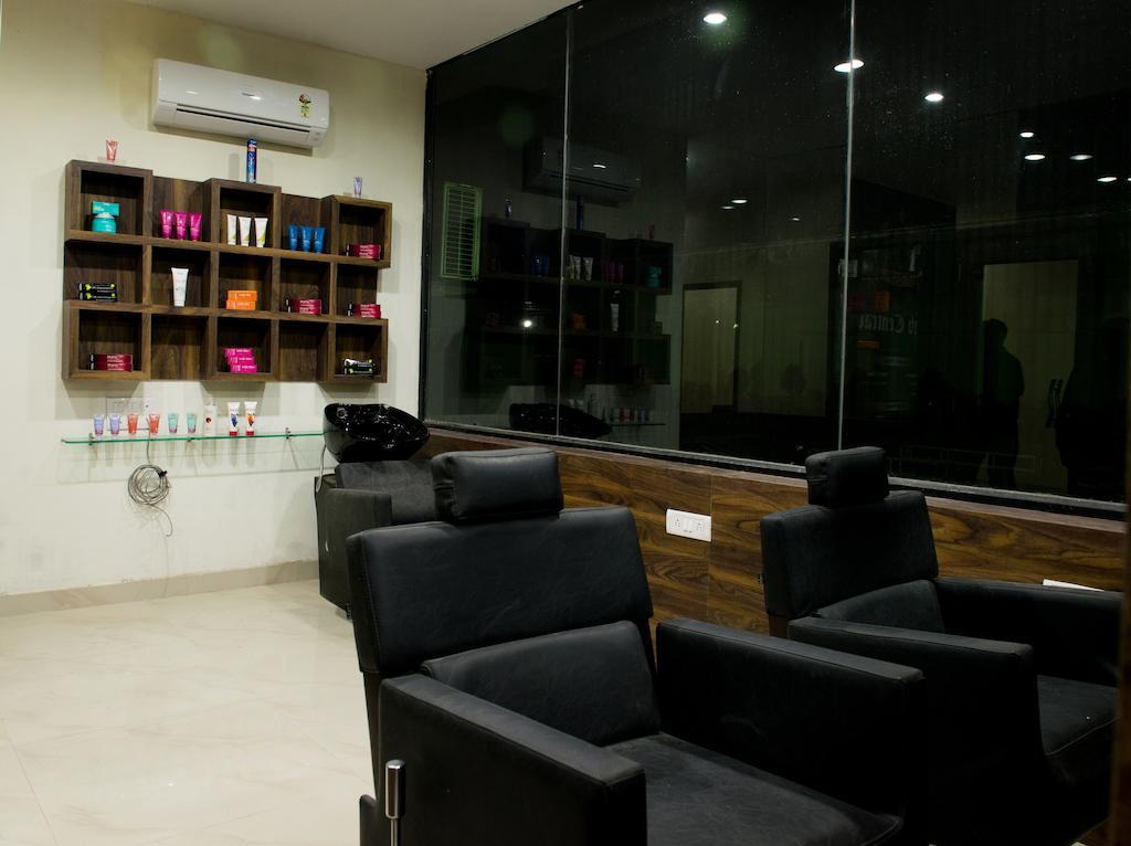 Hotel Balaji Central Ratlam ภายนอก รูปภาพ
