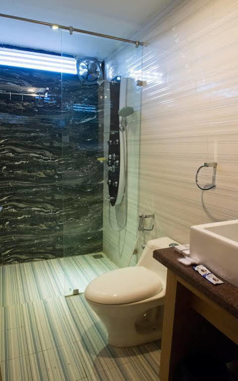 Hotel Balaji Central Ratlam ภายนอก รูปภาพ